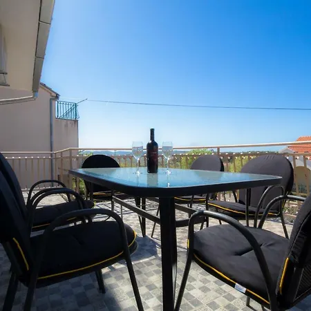 Sunrise Apartman *